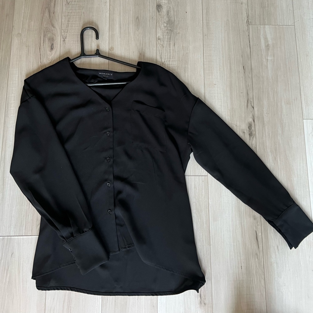 Black blouse Womance